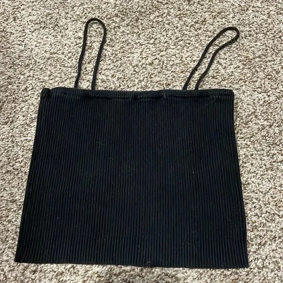 Brandy Melville ribbed crop top - Picture 3 of 4